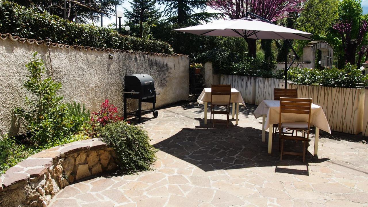 Casale Mammarella Apartment L'Aquila Luaran gambar
